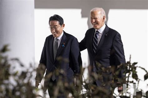 Photo President Joe Biden Hosts Japan PM Kishida Fumio At The White