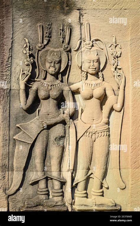 Angkor Wat Carvings Hi Res Stock Photography And Images Alamy