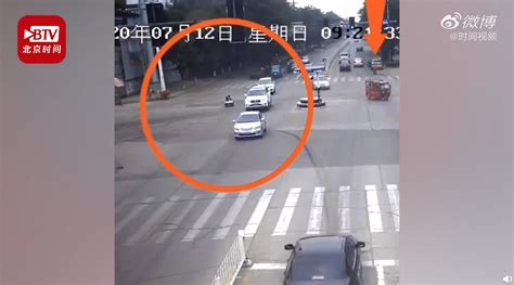 開「雙人玩具車」載妹子上路兜風！男童逆向穿梭車流路人全看傻 Ettoday大陸新聞 Ettoday新聞雲