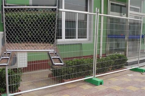 Galvanised Fencing Mobile Fencing Mesh And Steel Tube Fencing