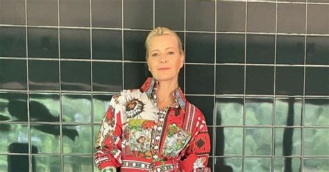 letnia Małgorzata Kożuchowska w bikini pluska się w wodzie Fani Figura nastolatki tylko