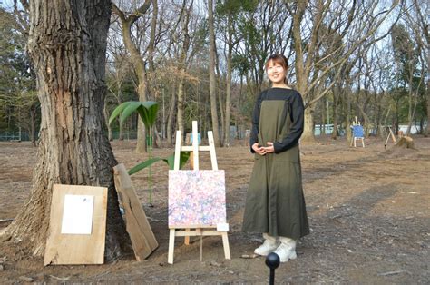 森の中「生」感じる抽象画 小山の安藤さん、個展前に屋外展 14点を紹介 47news（よんななニュース）