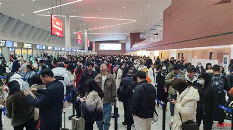 春运前半程，成都航空枢纽迎送旅客5035万人次运行机场集团航班