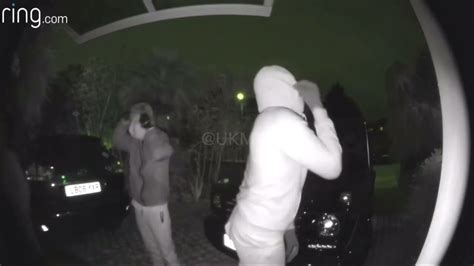 Attempted Car Theft Uk Ring Doorbell Captures Machete Wielding Thieves On Camera London 🇬🇧