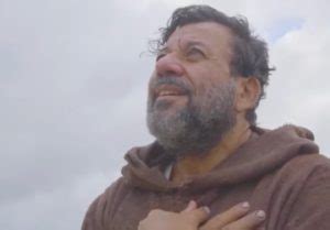 Llega A Los Cines De Eeuu El Beso De Dios El Emocionante Documental