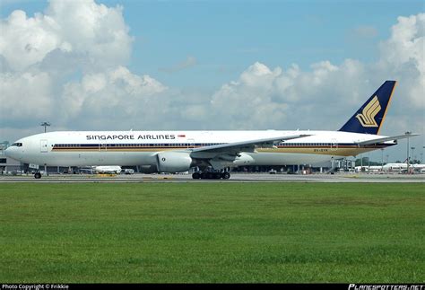 V Syk Singapore Airlines Boeing Photo By Frikkie Id