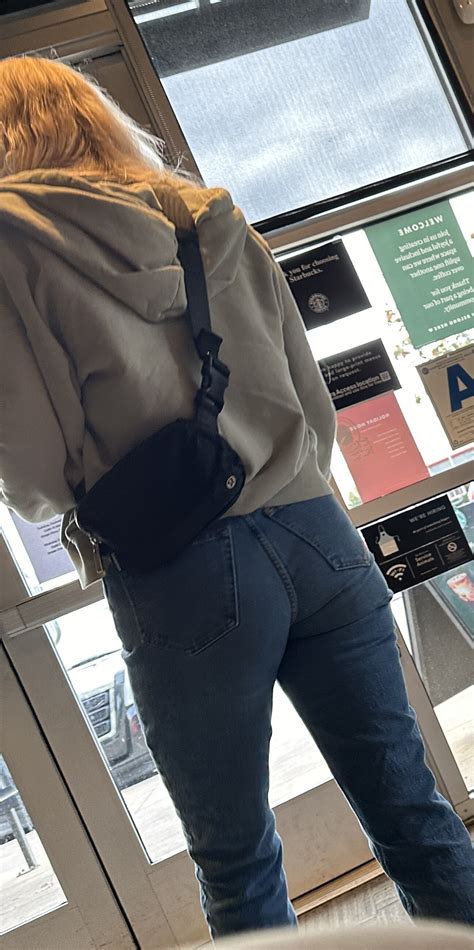 Super Sexy MILF And College Offspring With Nice Tight Asses In Jeans Tight Jeans Forum