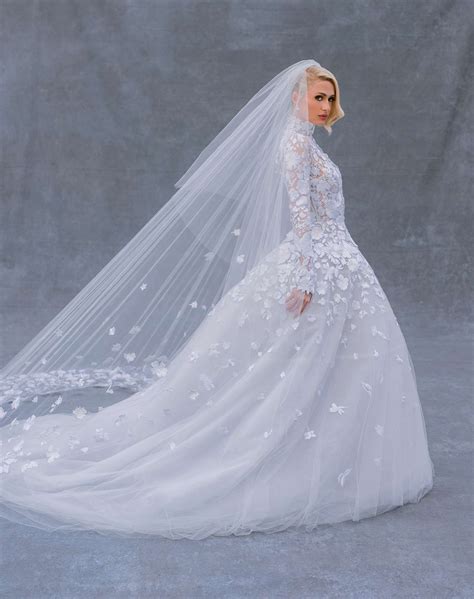 All About Paris Hiltons Custom Wedding Dress And Bridal Accessories