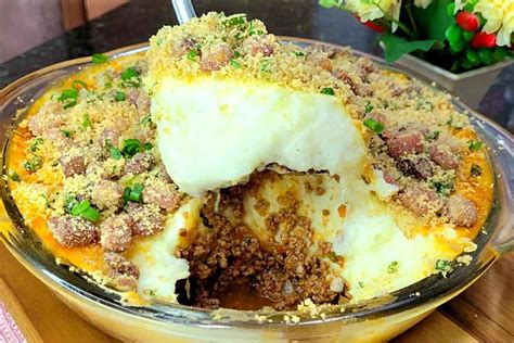 Escondidinho de carne moída cremoso e delicioso perfeito para o seu