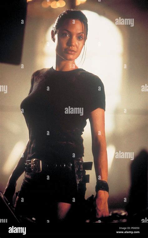 Tomb Raider Angelina Jolie Hi Res Stock Photography And Images Alamy