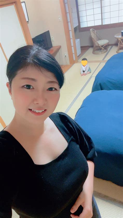 温泉モデルしずかちゃん🐙♨️ on Twitter: "新緑サイコー♨️到着しました！#混浴 #温泉 #加仁湯 https://t.co ...
