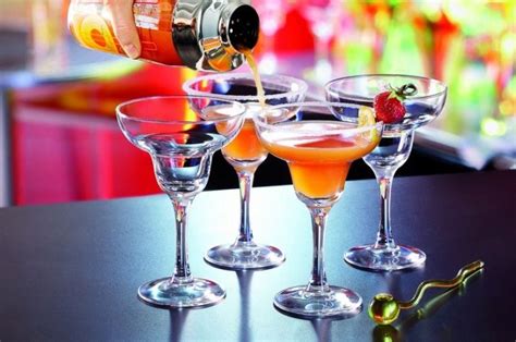 Стаканы для коктейлей (18 фото): коктейльные стаканы для молочных ...