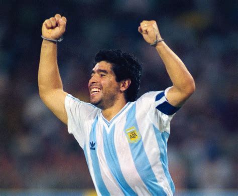 Adiós Al Futbolista Más Grande De La Historia Fallece Diego Maradona