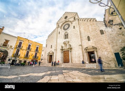 Cathedral of San Sabino in the city center of Bari, Puglia, Italy Stock ...