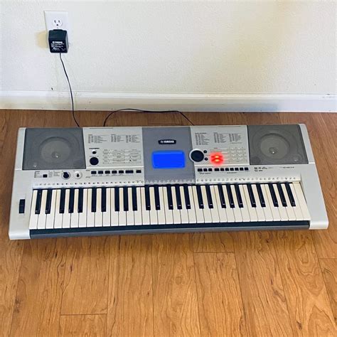 Yamaha Portatone Electronic Keyboard