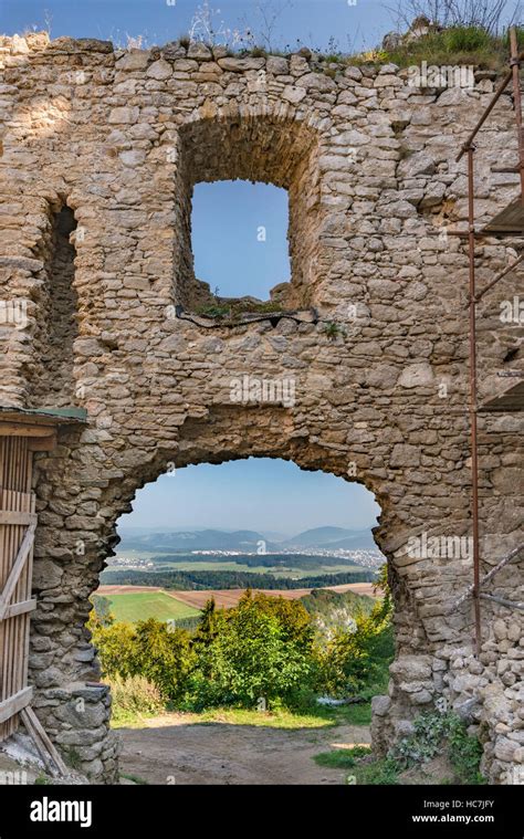 Hrad Einfahrt Fotos Und Bildmaterial In Hoher Aufl Sung Alamy