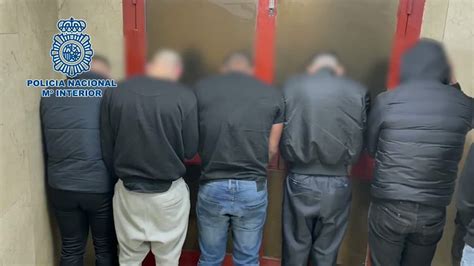 Detienen A Personas En Una Sauna Gay De Madrid Por Traficar Con Drogas MiraCorredor
