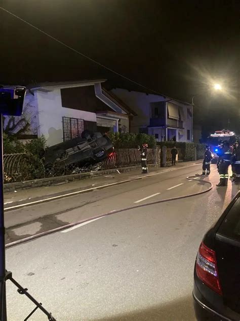 L Auto Uscita Di Strada A Palazzolo Giornale Di Brescia