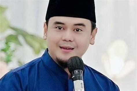 Profil Dan Biodata Ustad Hilman Fauzi Lengkap Penceramah Viral