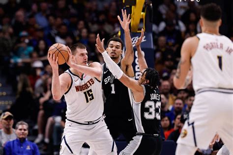 MVP Jokic destrói em vitória dos Nuggets sobre os Spurs Quinto Quarto