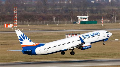 Sunexpress Filosunu B Y T Yor Boeing Le Imzalar At Ld D Nya Gazetesi