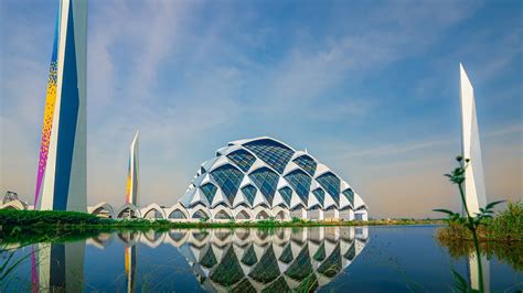 7 Masjid Indonesia Dengan Arsitektur Mengagumkan Cocok Tempat