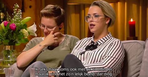 VIDEO Eerste Lesbische Koppel In Sex Tape Waarom Is Het Zo Opwindend Om Vrouwen Te Zien