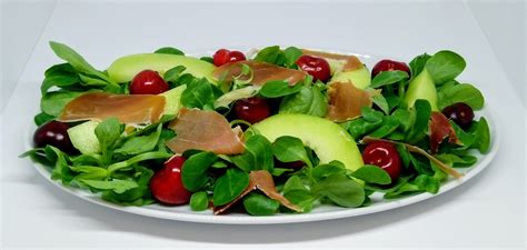 Salada De Can Nigos Meloa E Presunto Mesa A Ziza Cem