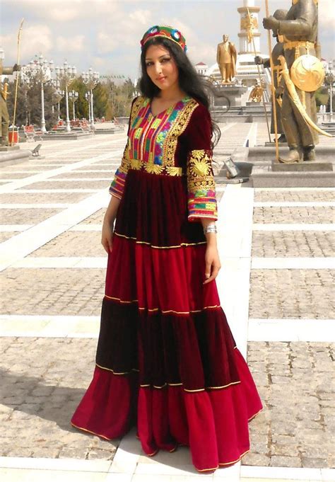 Seeta Qaseemi presenting Uzbek Afghan dress. | Afghan dresses, Afghani ...