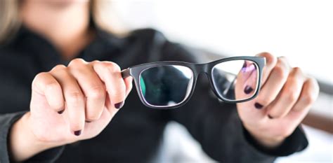 Lentes Multifocales Qué son funciones beneficios y desventajas