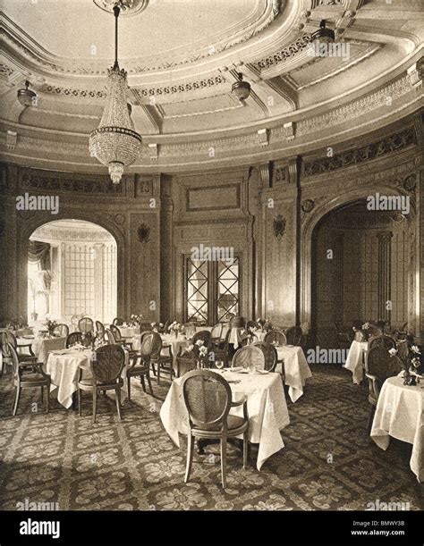 Louis XVI Restaurant, Midland Adelphi Hotel, Liverpool, England Stock ...