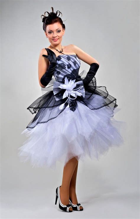 Вечернее платье с перчатками: 6 умных советов и виды перчаток.