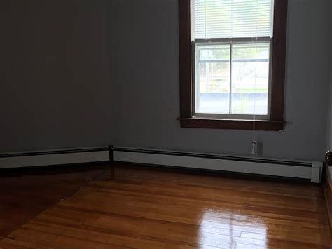 126 Pleasant St APT 2R Gardner MA 01440 Zillow