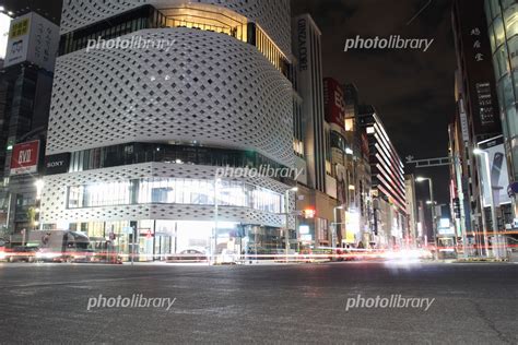 銀座4丁目交差点 深夜 写真素材 5374695 フォトライブラリー photolibrary