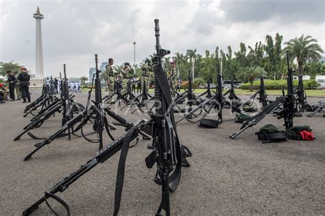 Jelang Hut Tni Di Istana Merdeka Antara Foto