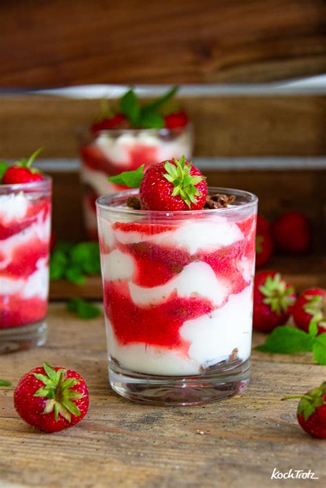 Fruchtiges Sommerdessert Im Glas Super Variabel