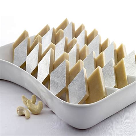 Kaju Barfi (Katli) Indische Süßigkeit