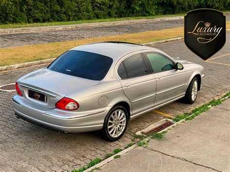 Jaguar X Type SE 3 0 2005 BLINDADO NA COR PRATA