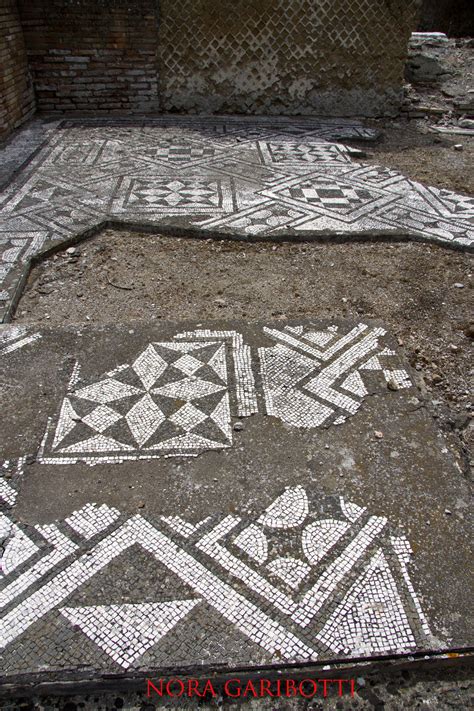 LAZIO-Hadrian's Villa-A beautiful ROMAN Mosaic from Emperor Hadrian's UNIQUE Villa. Roman ...