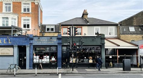 Uxbridge Road Frost Meadowcroft