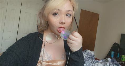 Kitwants Porn Pic