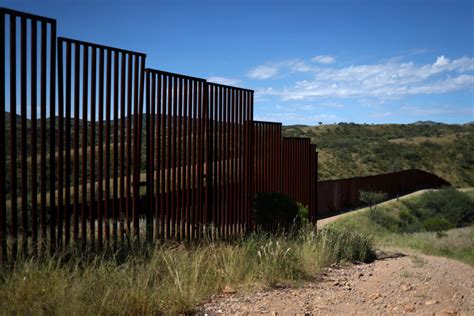 Homeland Security chair requests review of $400 million border wall ...