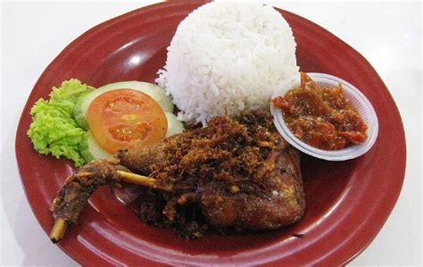 Ciri Bebek Goreng Surabaya Yang Enak