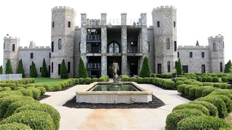 Kentucky Castle Hotel In Woodford County Is Listed For Sale Lexington