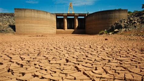 Cientistas querem lançar pó de diamante no espaço para travar o