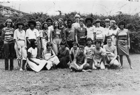 Photo de classe 5éme de 1979 Ecole Française De Bujumbura Copains d