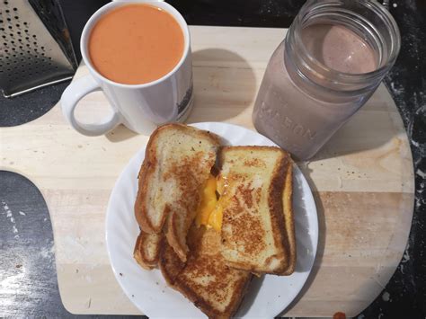 [homemade] Cheese sandwich, tomato soup, and chocolate milk : food