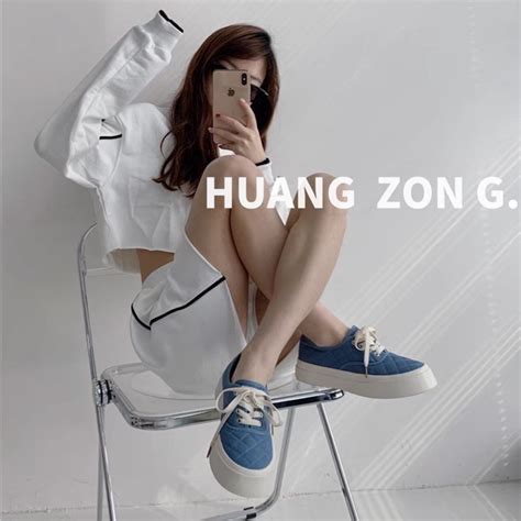 Giày thể thao nữ đế bằng bánh mì basic caro độn đế vải canvas bata mới hot phong cách retro