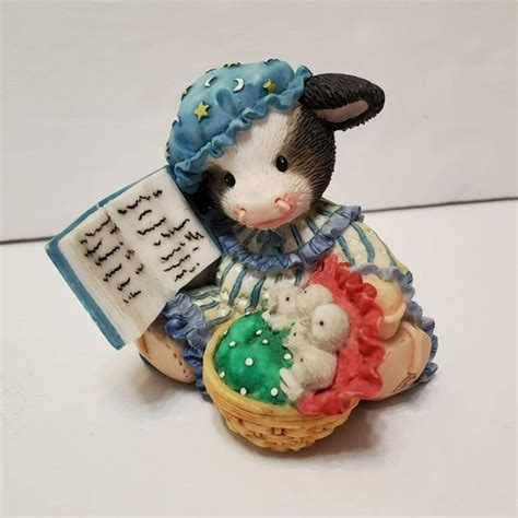 Enesco Accents Marys Moo Moos Holiday Cow Figurine Goose