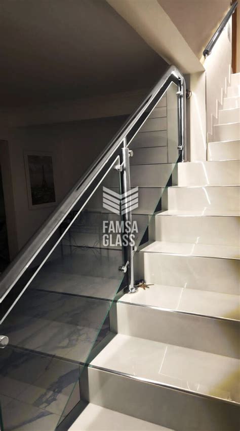 Baranda Con Vidrio En Escalera Famsa Glass